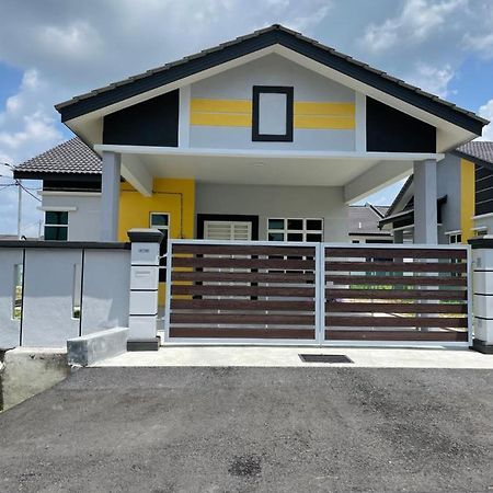 Bungalow Homestay Jasin Perdana Luaran gambar