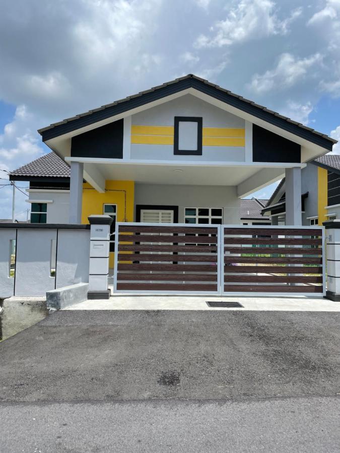 Bungalow Homestay Jasin Perdana Luaran gambar